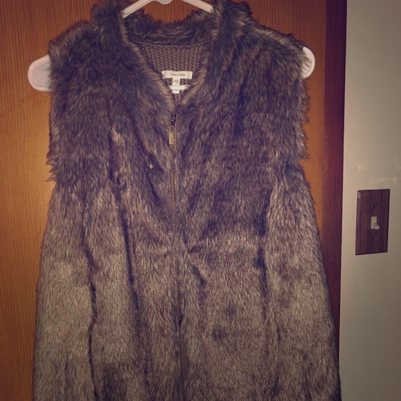 Maurices fur Vest - Picture 1 of 1